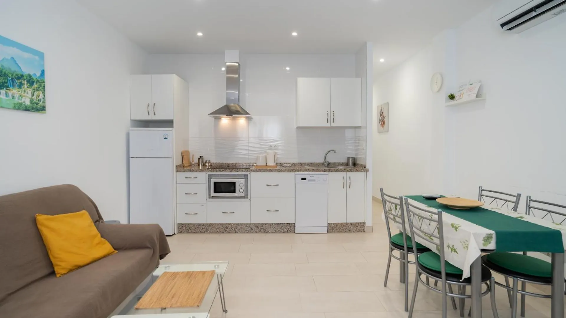 Mrv Apartamento Al Lado De La Playa Con Parking Benalmádena